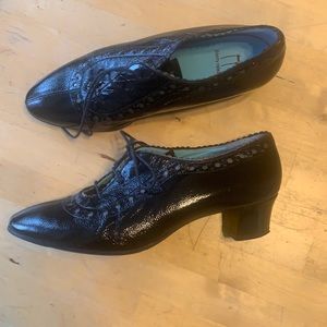 Thierry Rabotin Leather Oxford Pumps